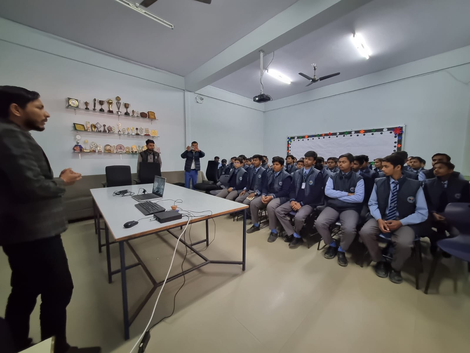 Woodword Public School